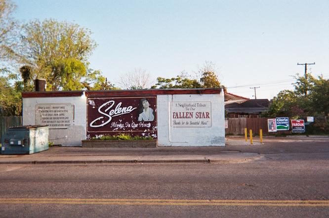 Molina tribute mural